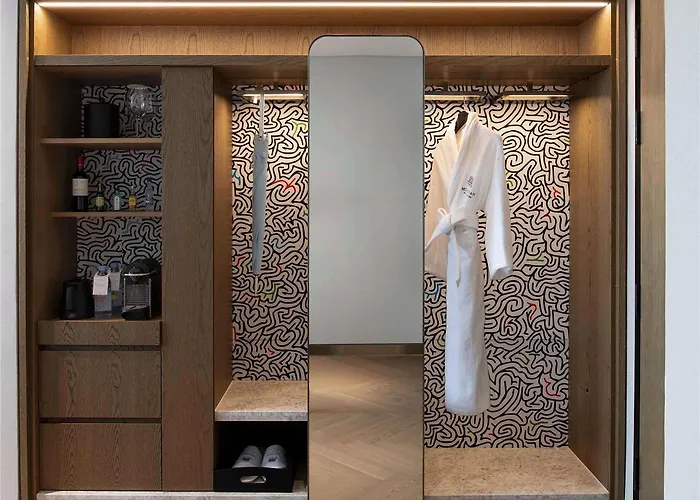 Mondrian Itaewon 5*